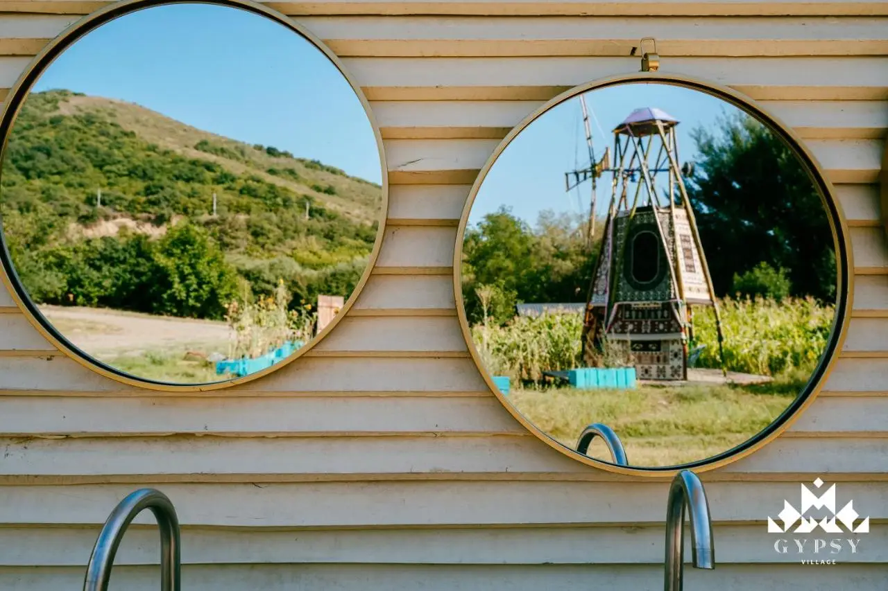 Gipsy Village Park Hotel