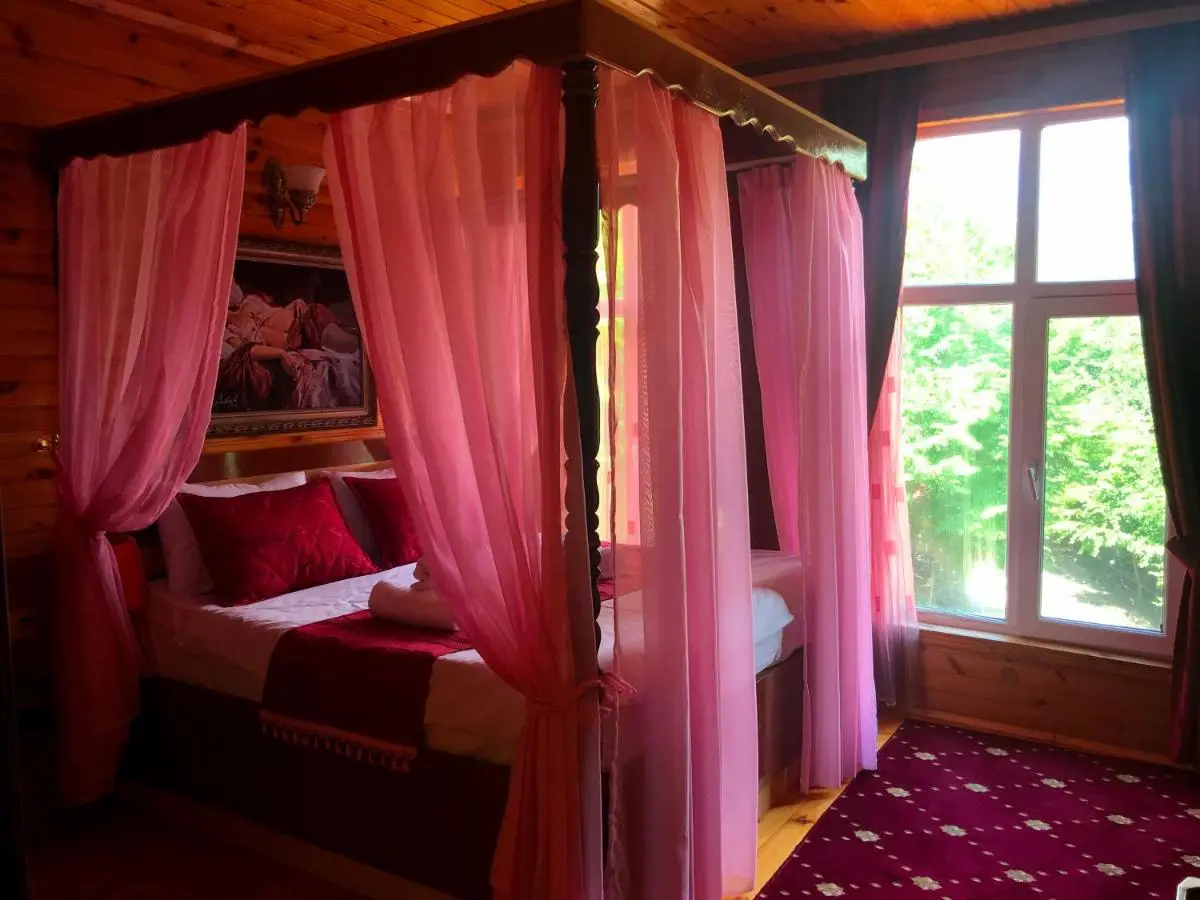 Kungut Hotel & Restaurant