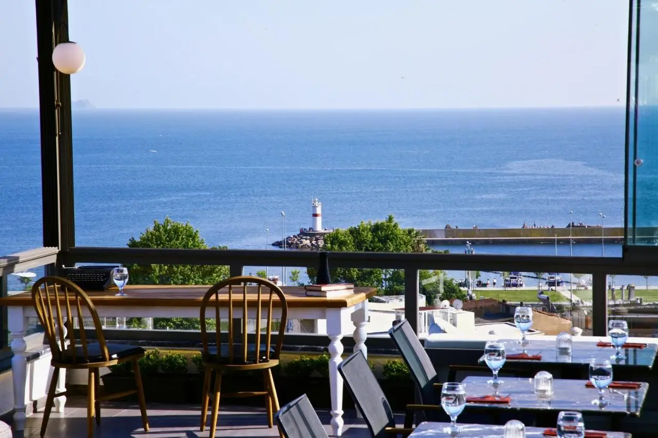 HOTEL BRONTE