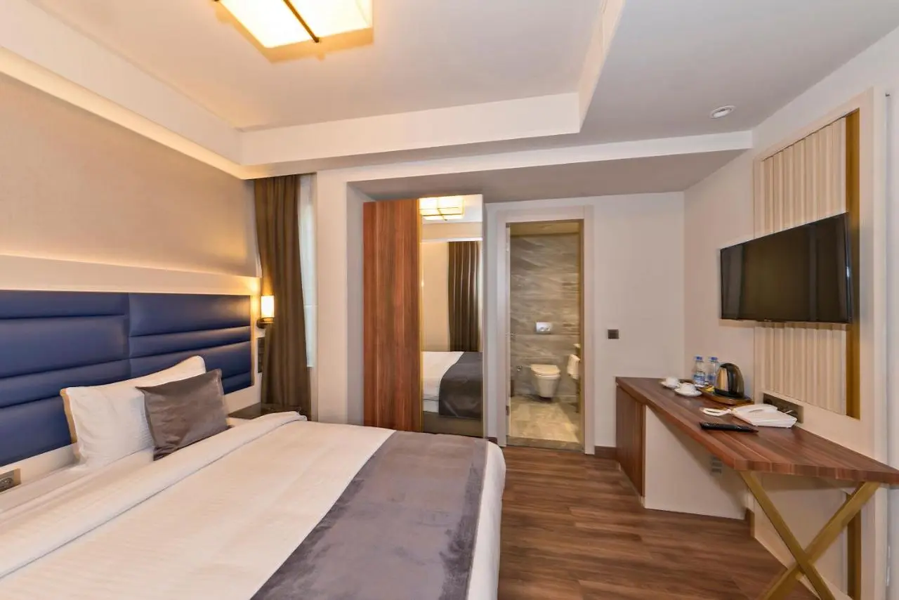 Golden Royal Hotel & SPA