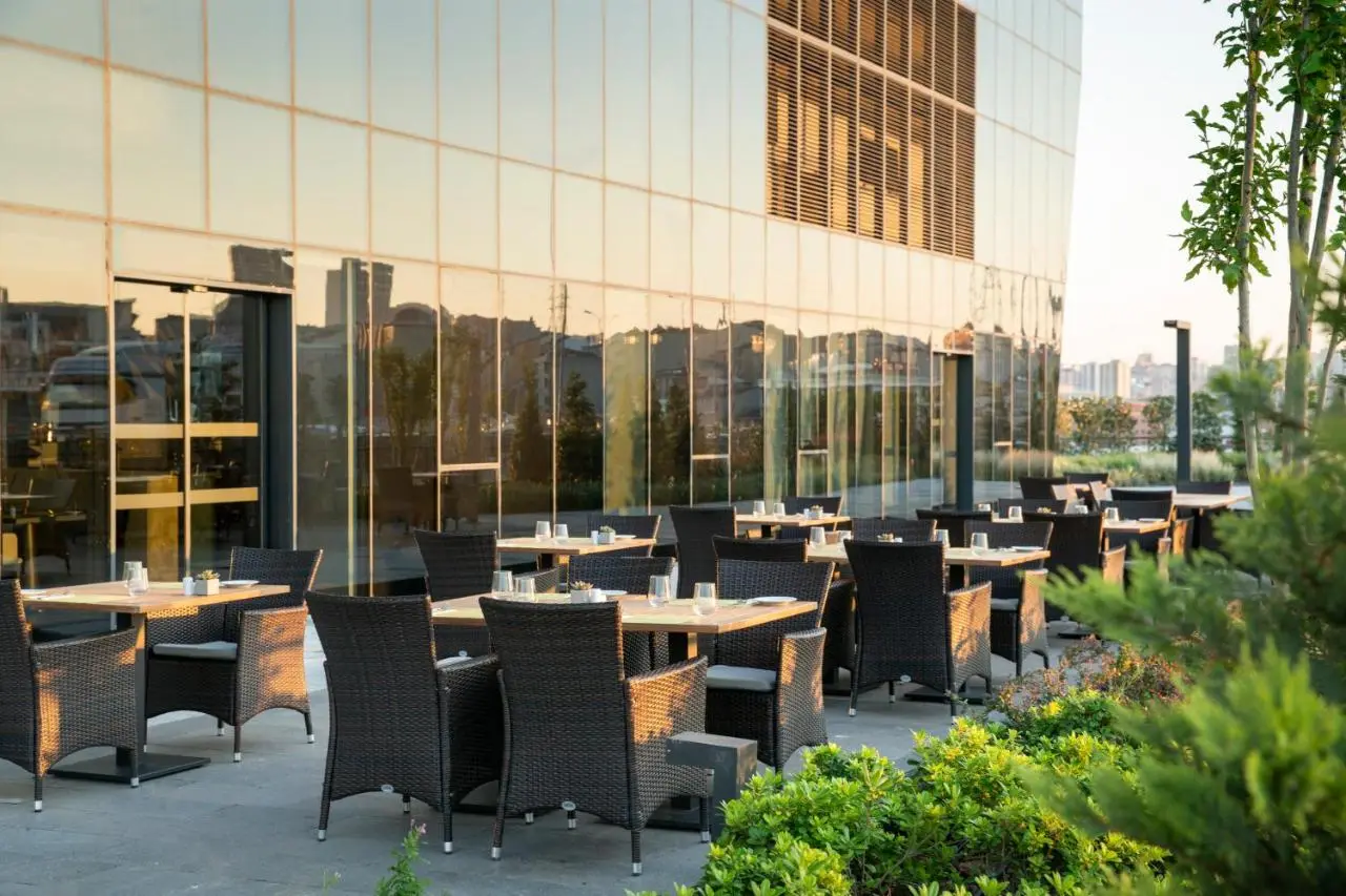 Centro Westside by Rotana