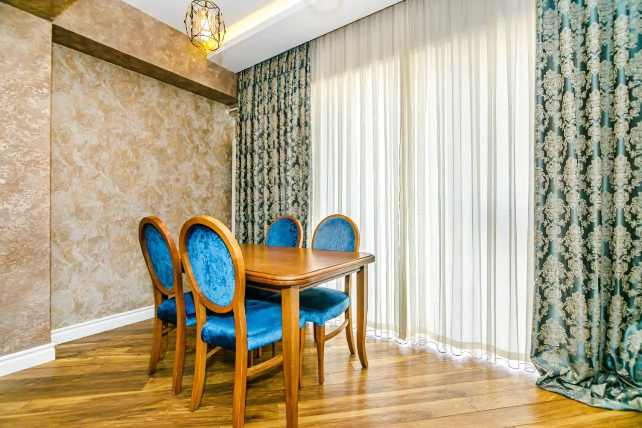 CRYSTAL Luxury Apartment on BAKU