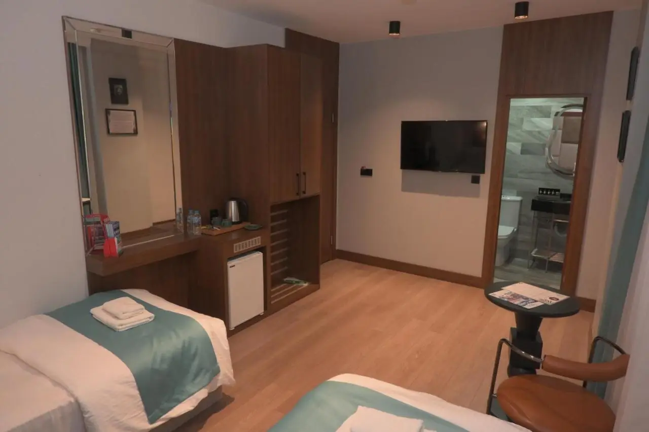 Isle Hotel