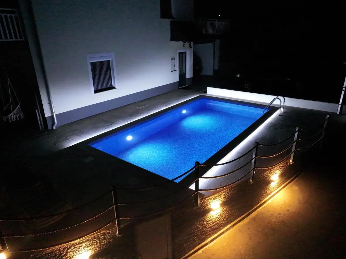 Oaza mira - Apartment with Lake View & Private Pool