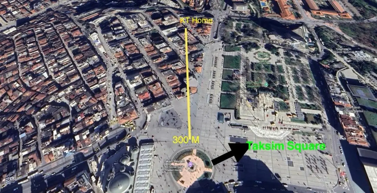 Taksim Square Luxury 4BR Next to Hotels Perfect for Families & Groups