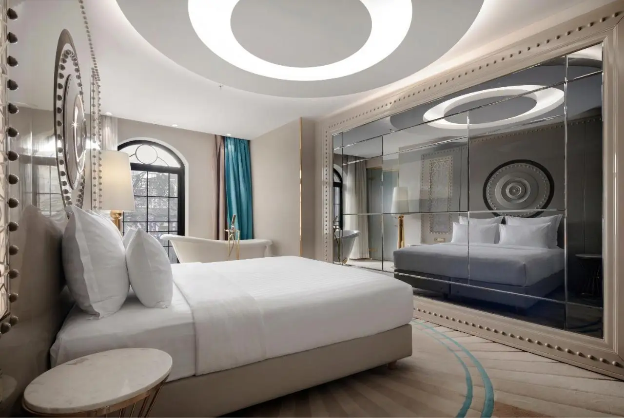 Sura Design Hotel & Suites