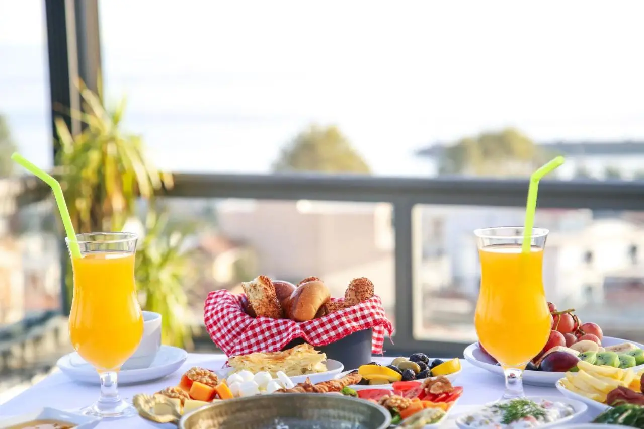 HOTEL BRONTE