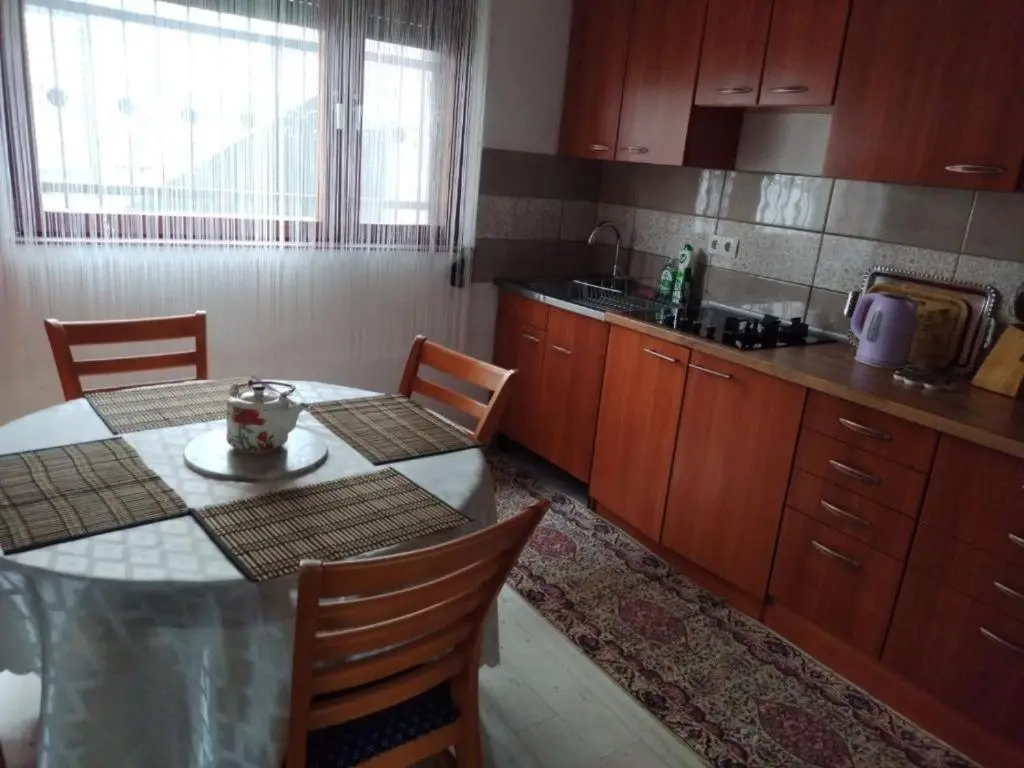 Hiža Guesthouse