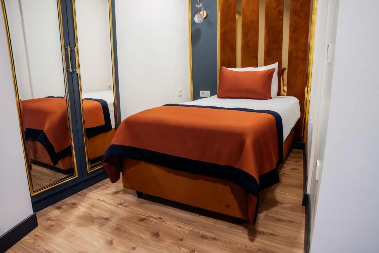 crown taksim hotel