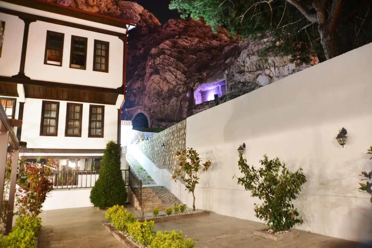 Uluhan Hotel