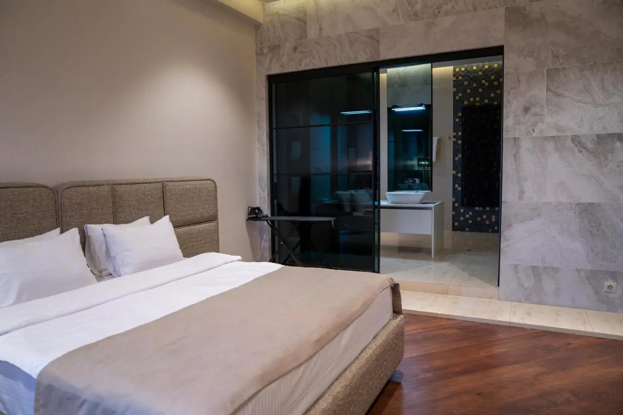 Golden Palace Hotel