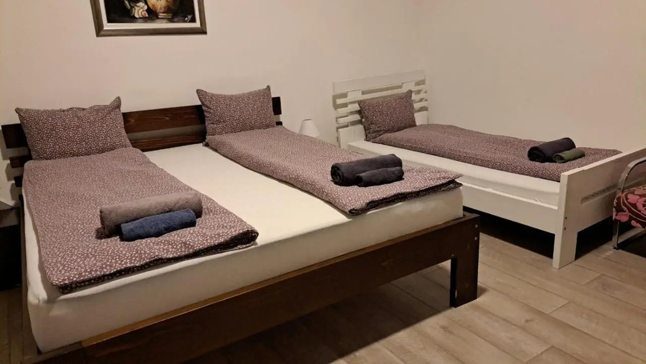 Sarajevo central quiet apartment,private free parking