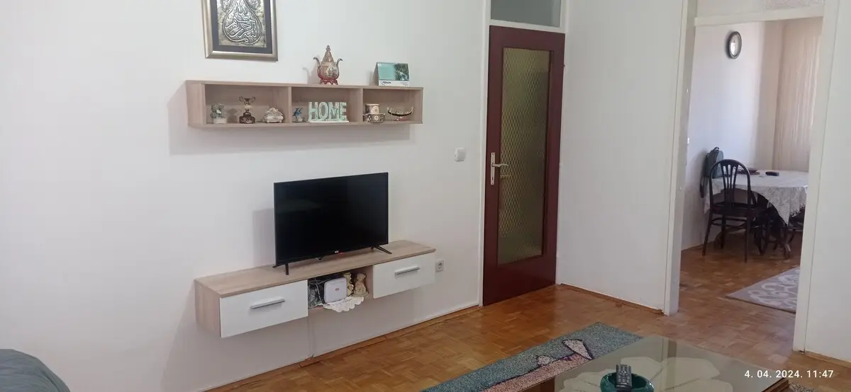 Apartment Dobrinja 2 center near the airport.