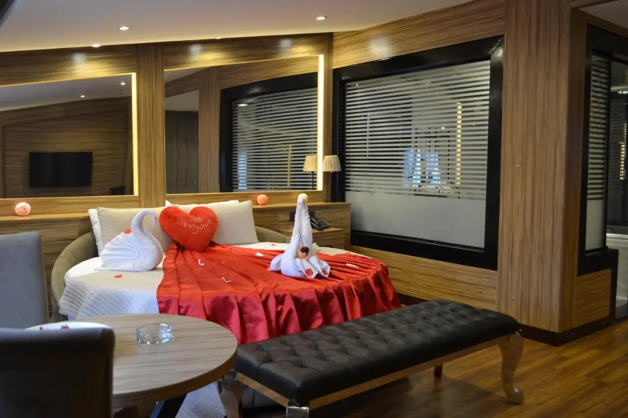 Gumus Palace Suites