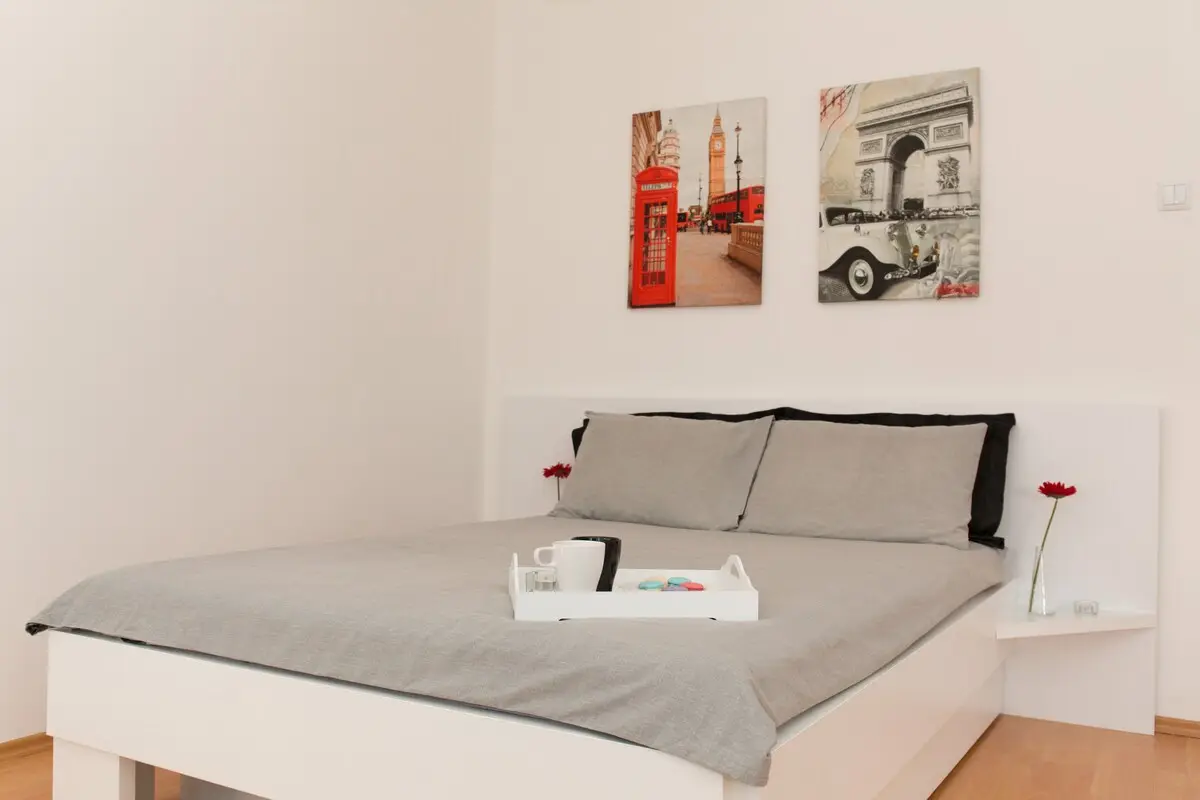 Your sunny stay in central Sarajevo