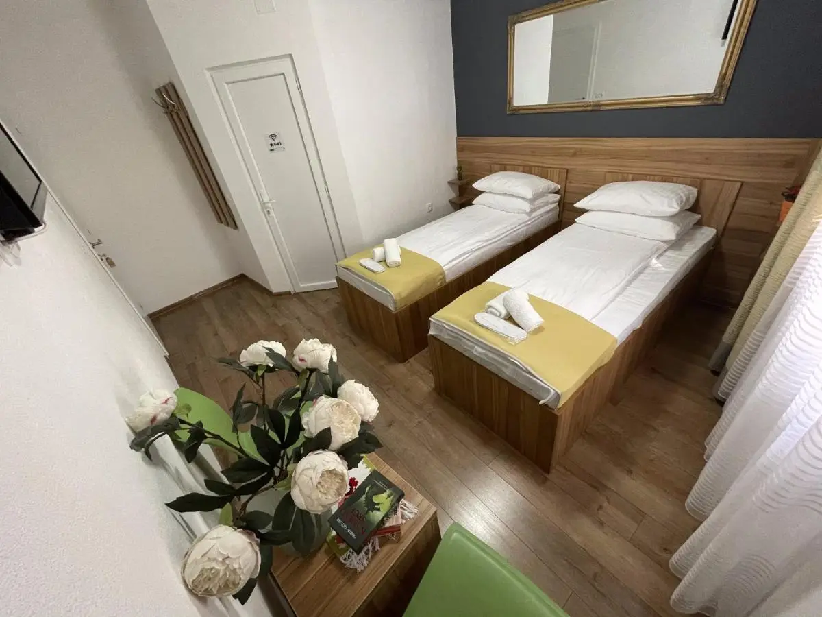 Guesthouse Check In - Apartments & Rooms