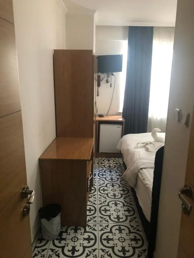 Reydel Hotel