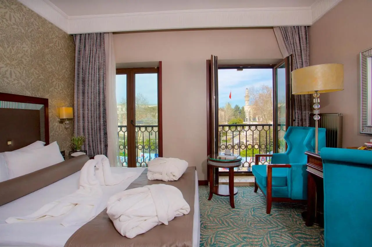 Emporium Hotel