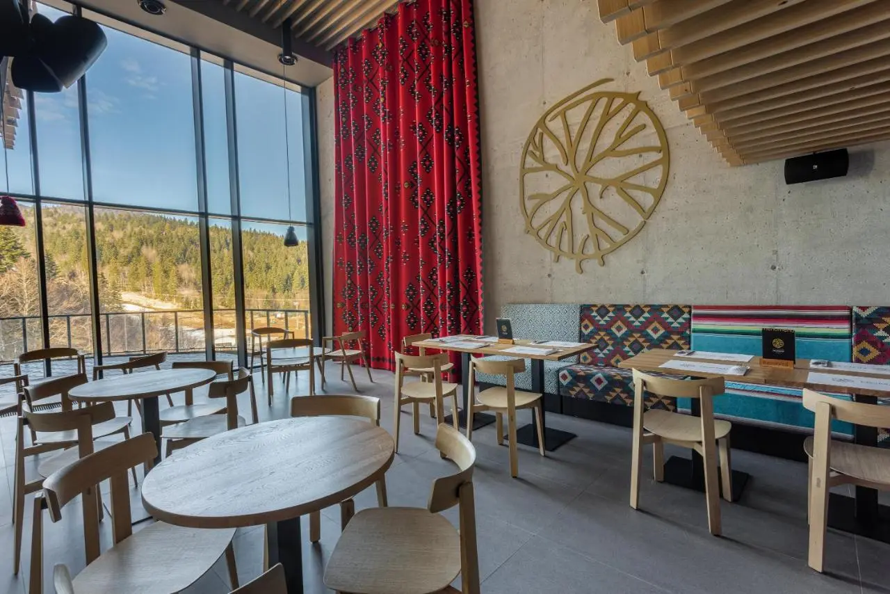 Hotel Nomad