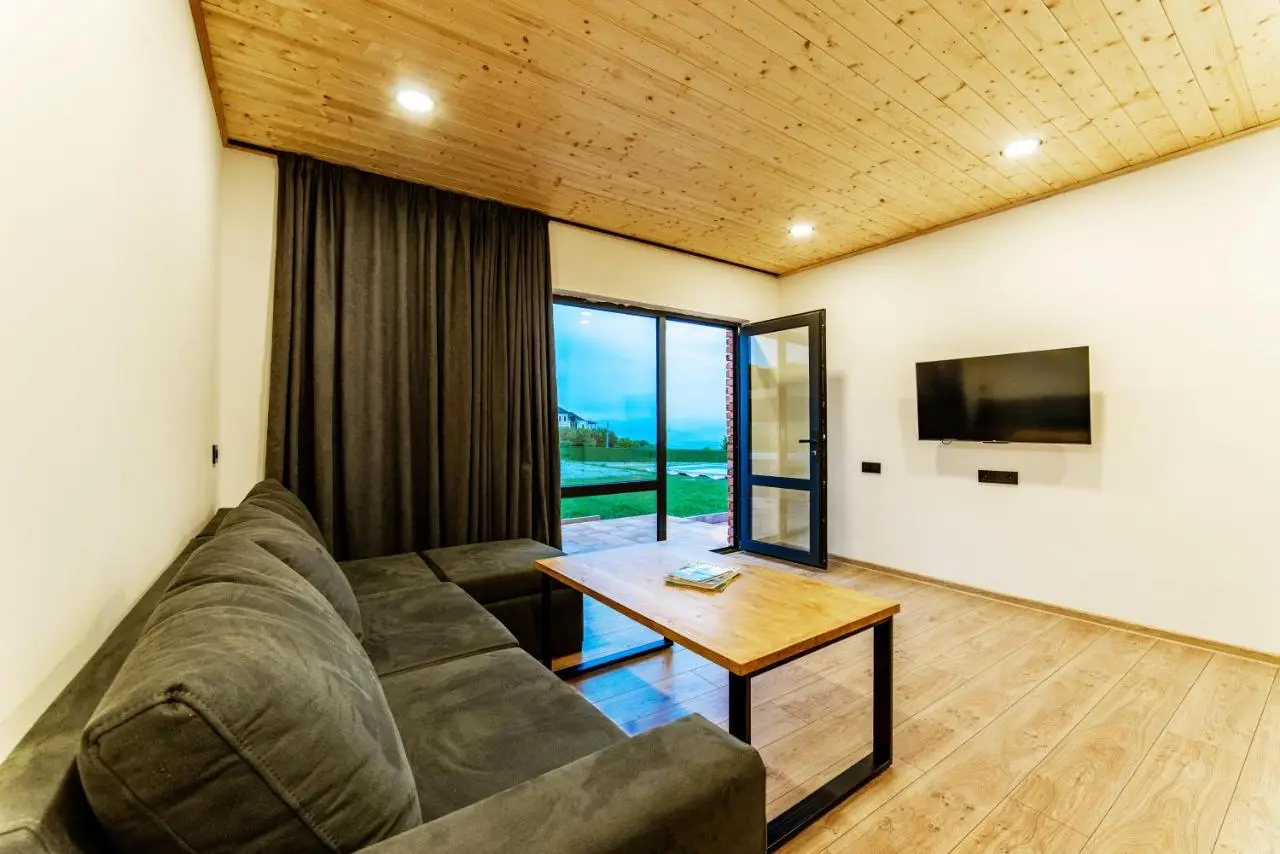TITA ROOMS