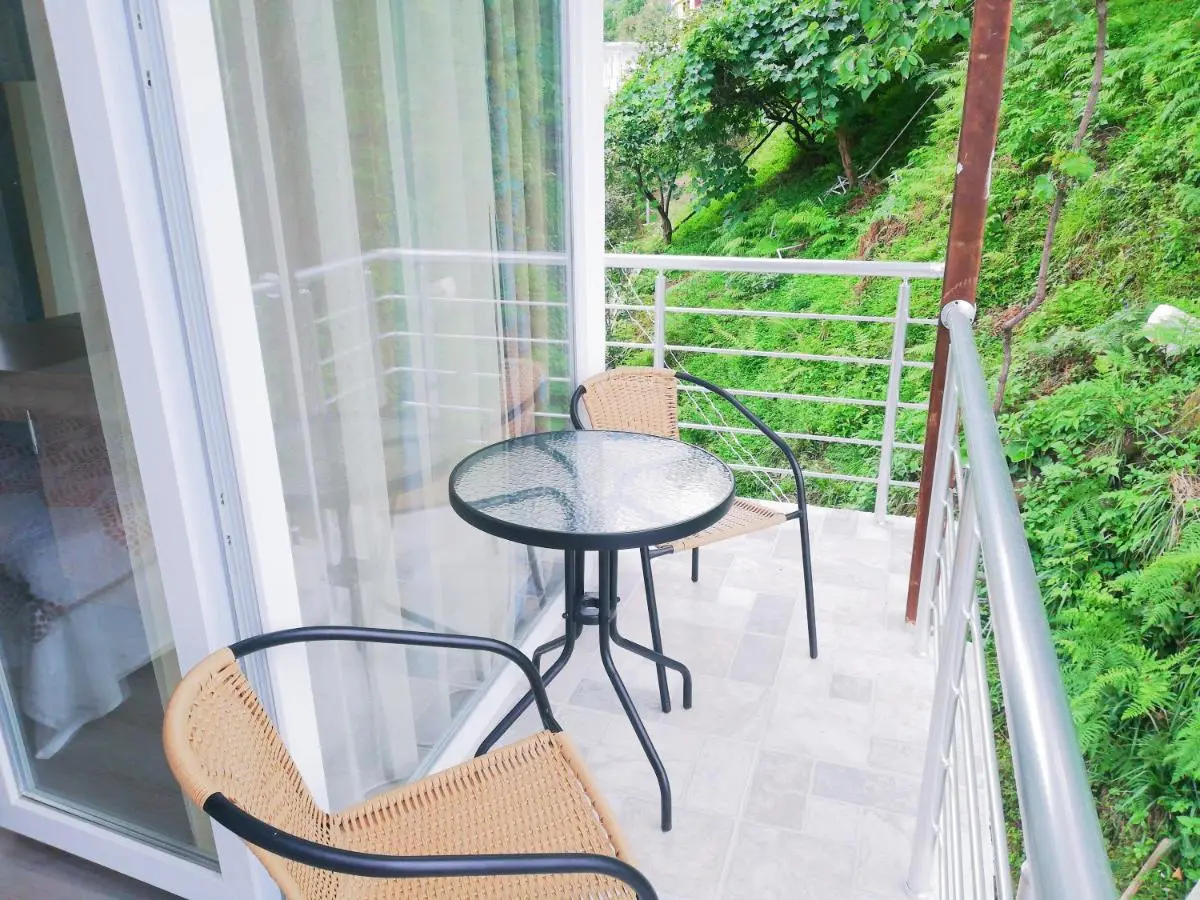 Albatross Kvariati Guest House