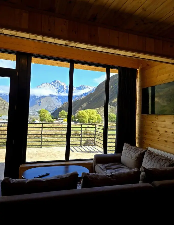 Grand Mountain Cottage