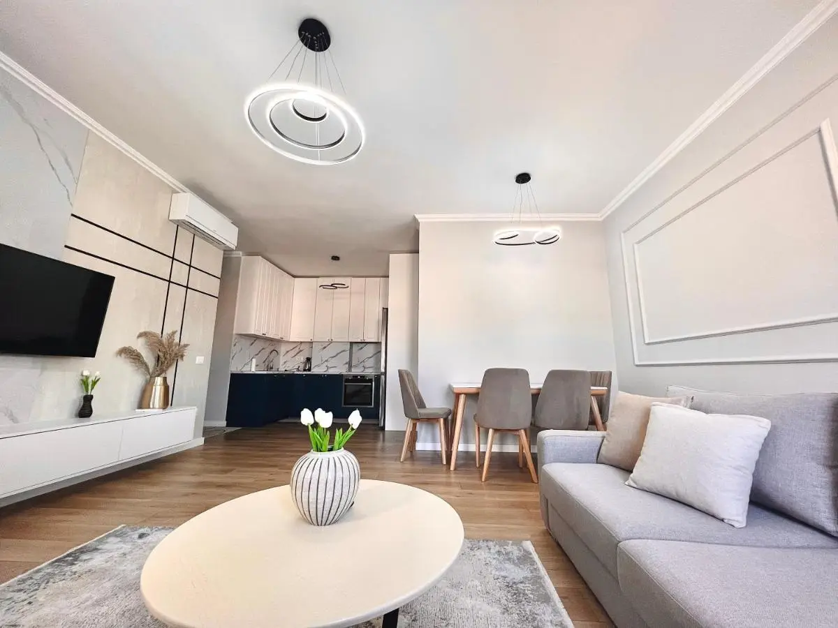 Zeus Tirana Suite