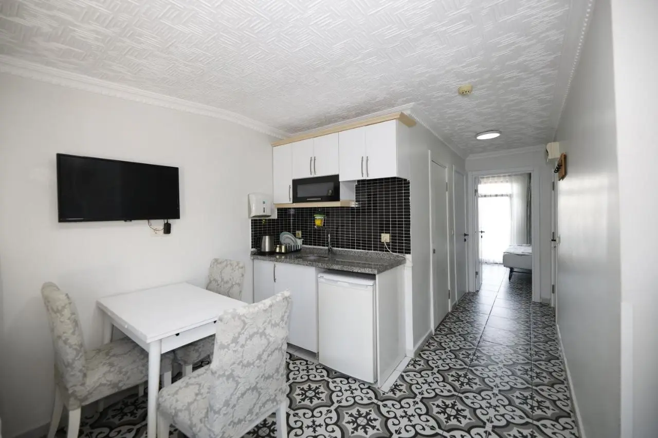 Lemon Residence