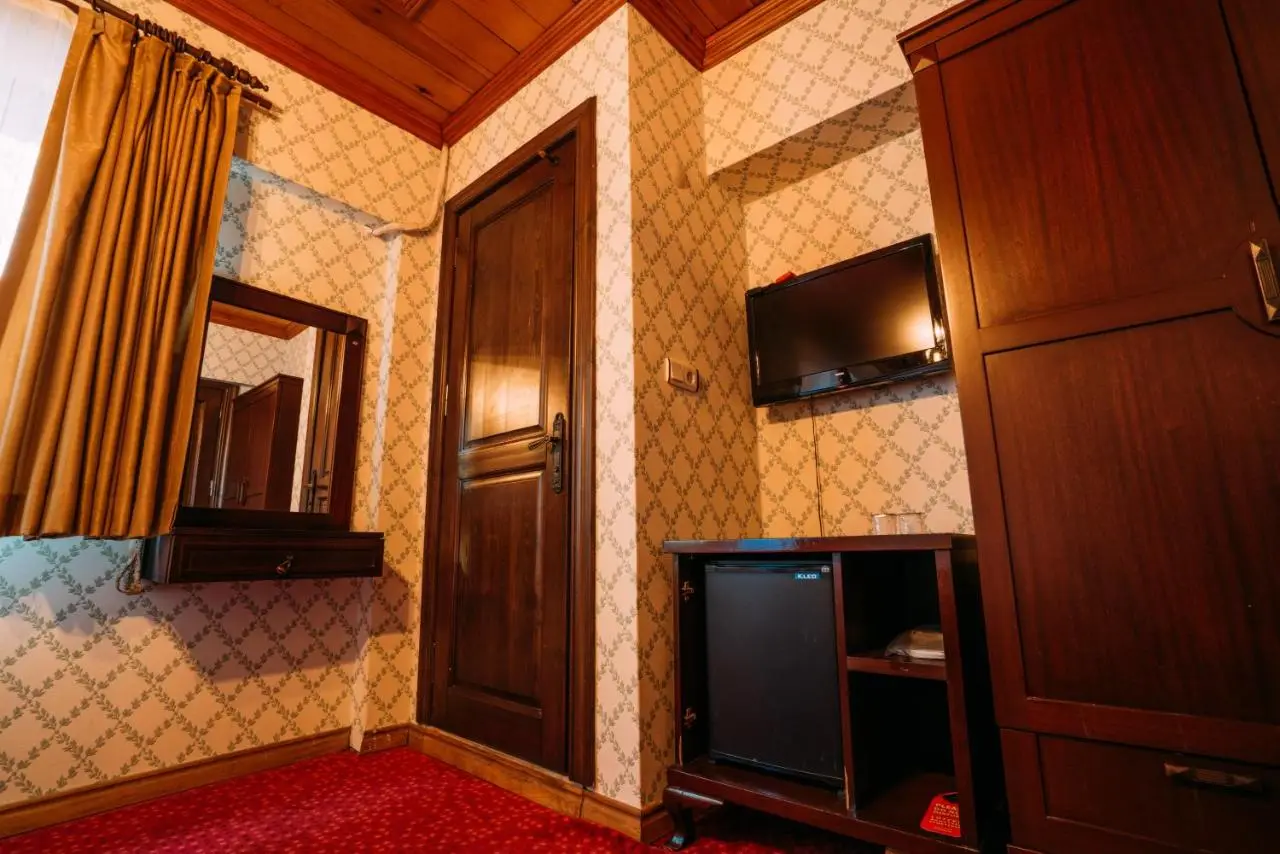 Gulliver Mansion Hotel
