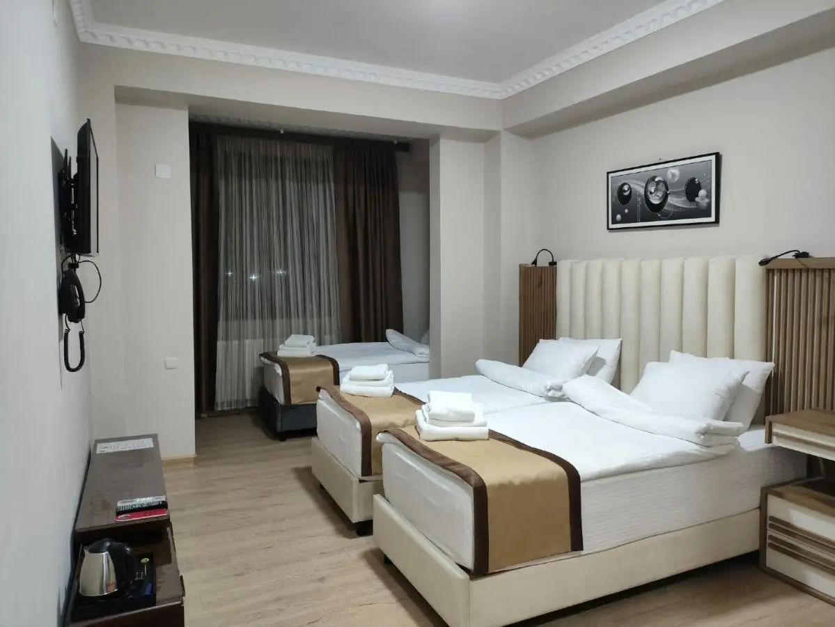 Hotel Red Tower
