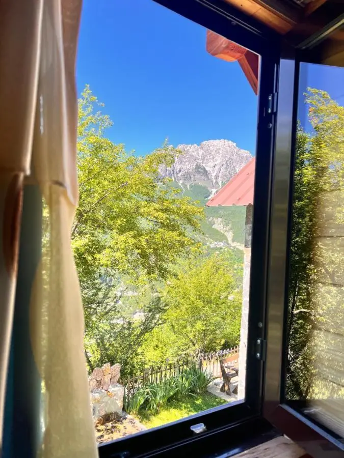 Guest House Gjelaj