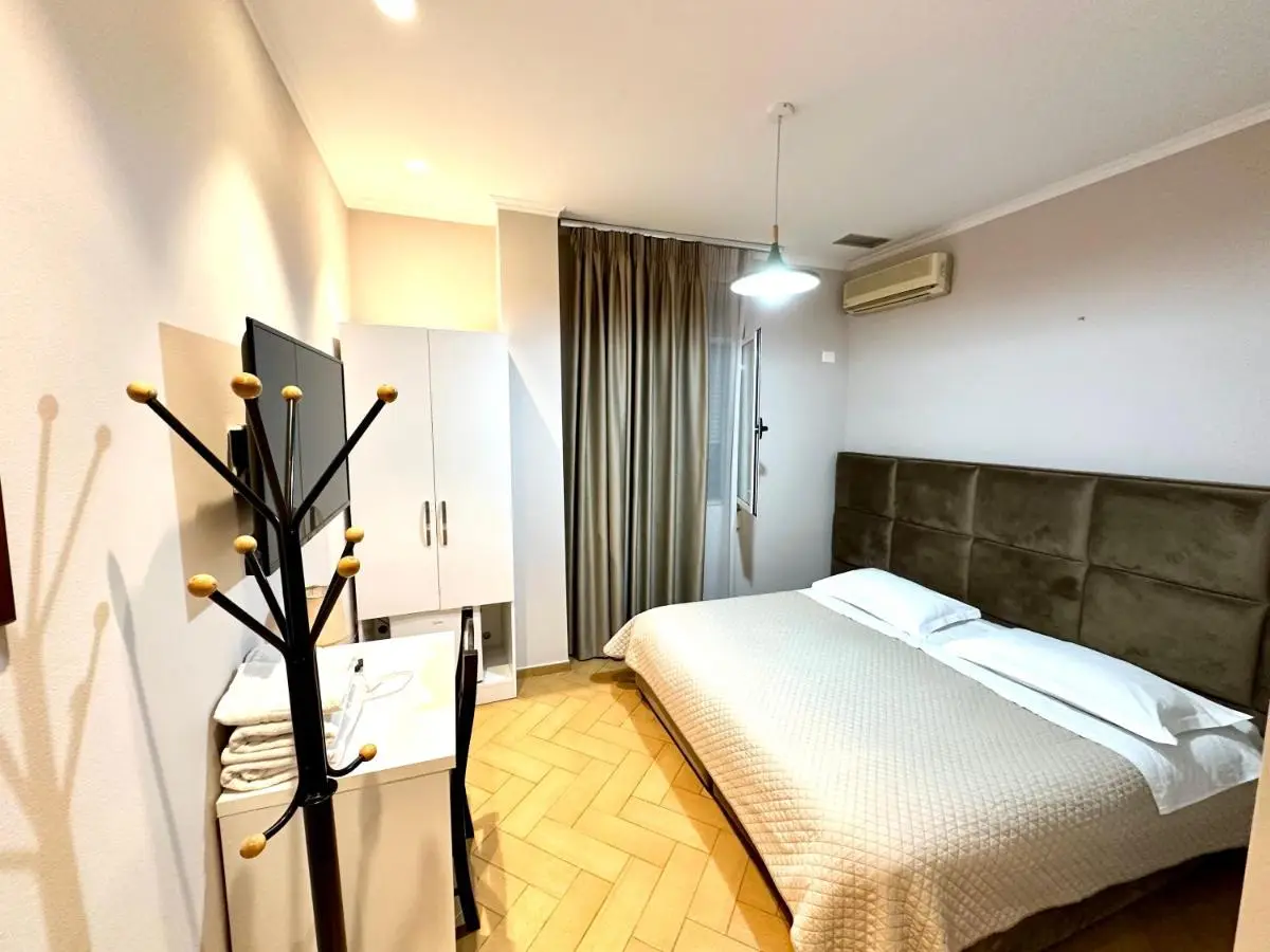 HOTEL NOBEL CENTER