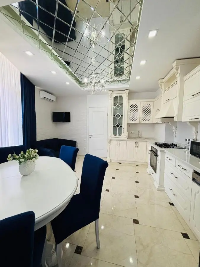 VIP BIG Apartment