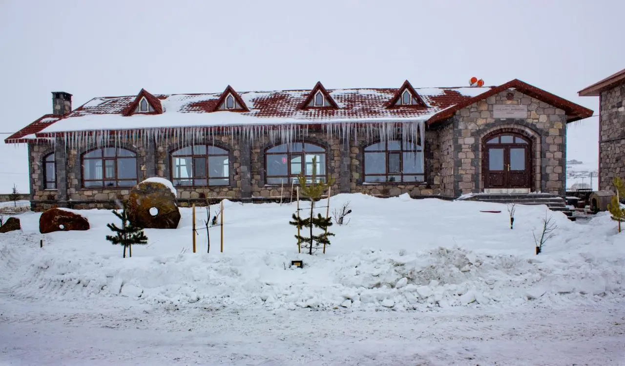 Lake Cildir Lodge