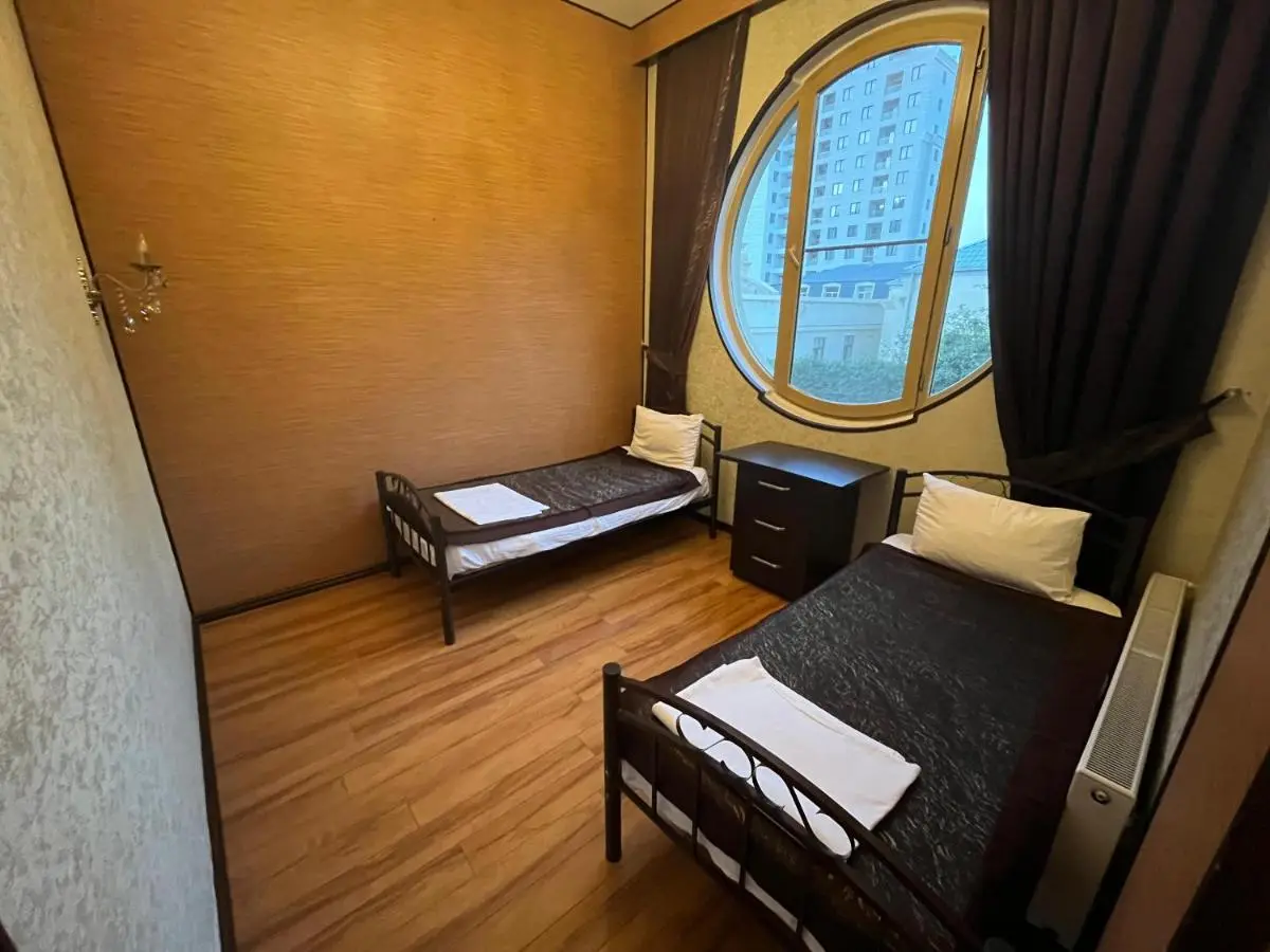 Bayil Breeze Hotel & Restaurant