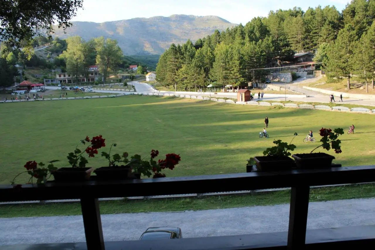 Natyral Razma Resort