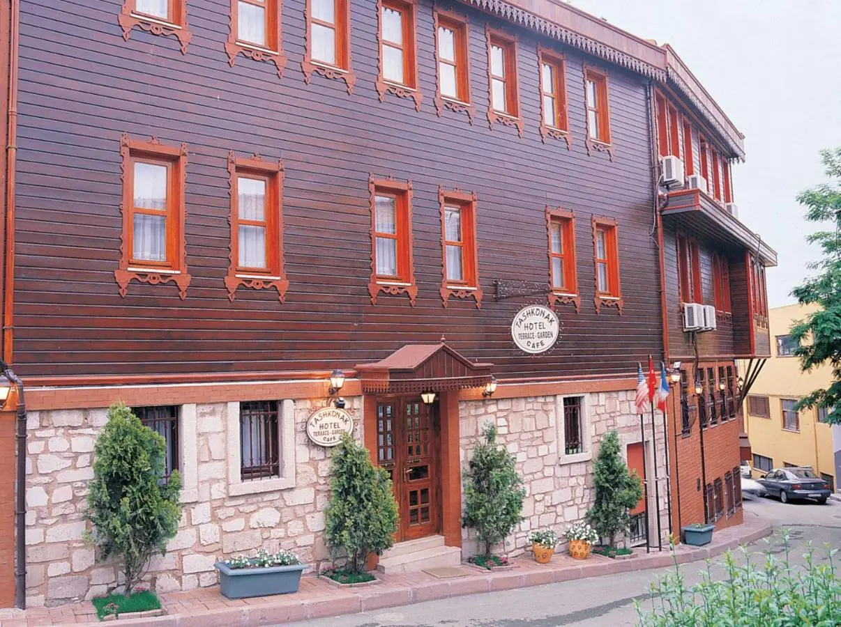 Tashkonak Studio Suites