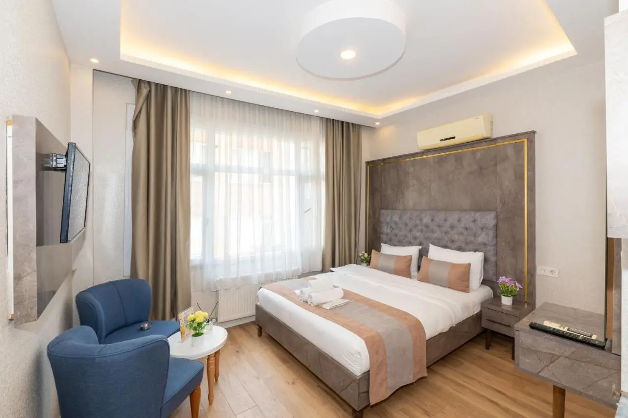 BiRAND SUiT HOTEL