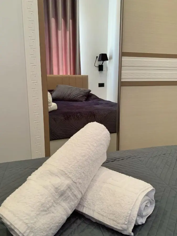 Cane Apartments