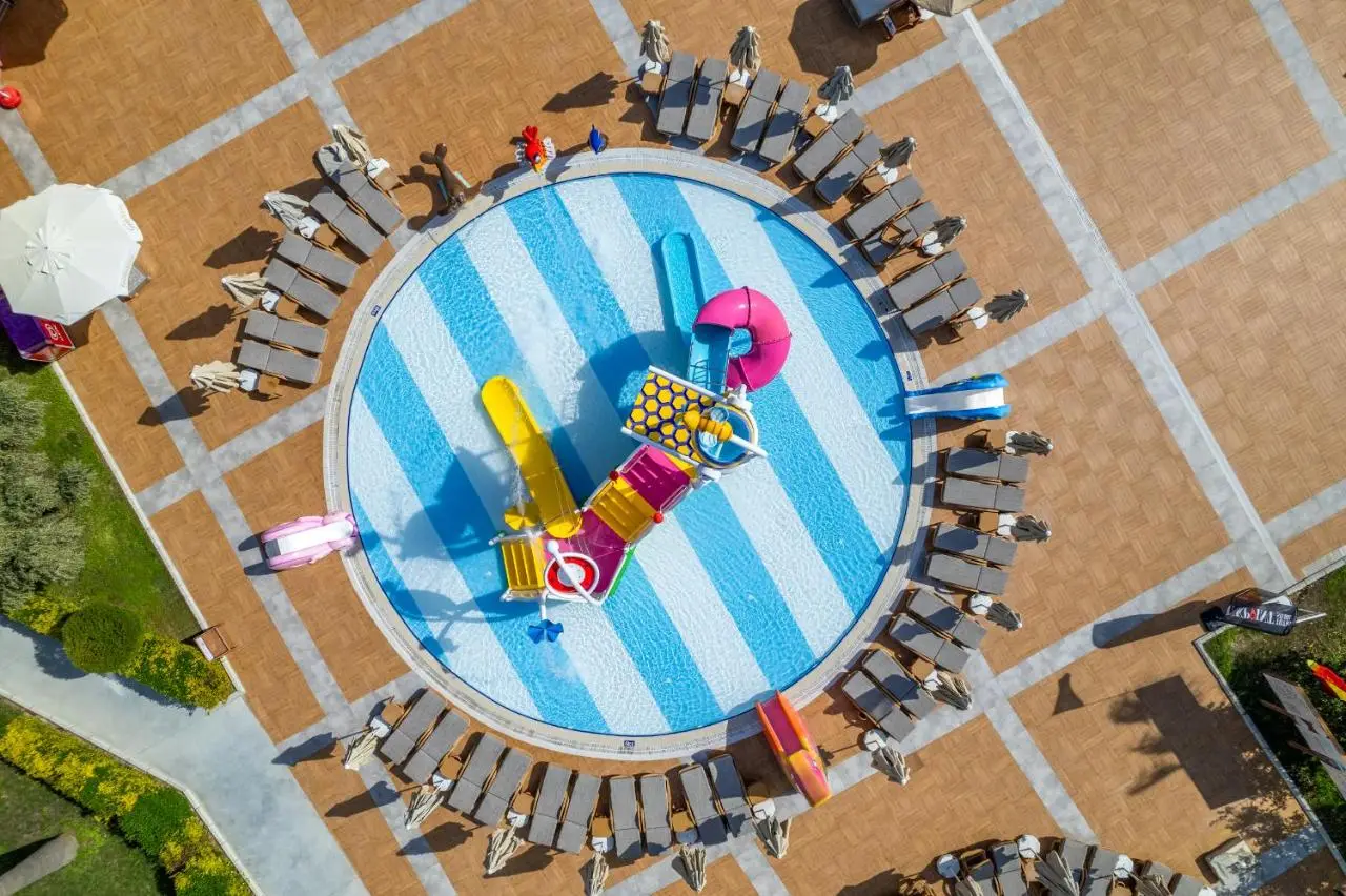 Royal Garden Beach Hotel