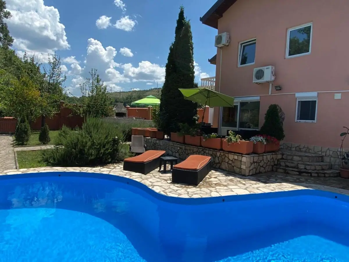 Private Riverside Villa Silvia
