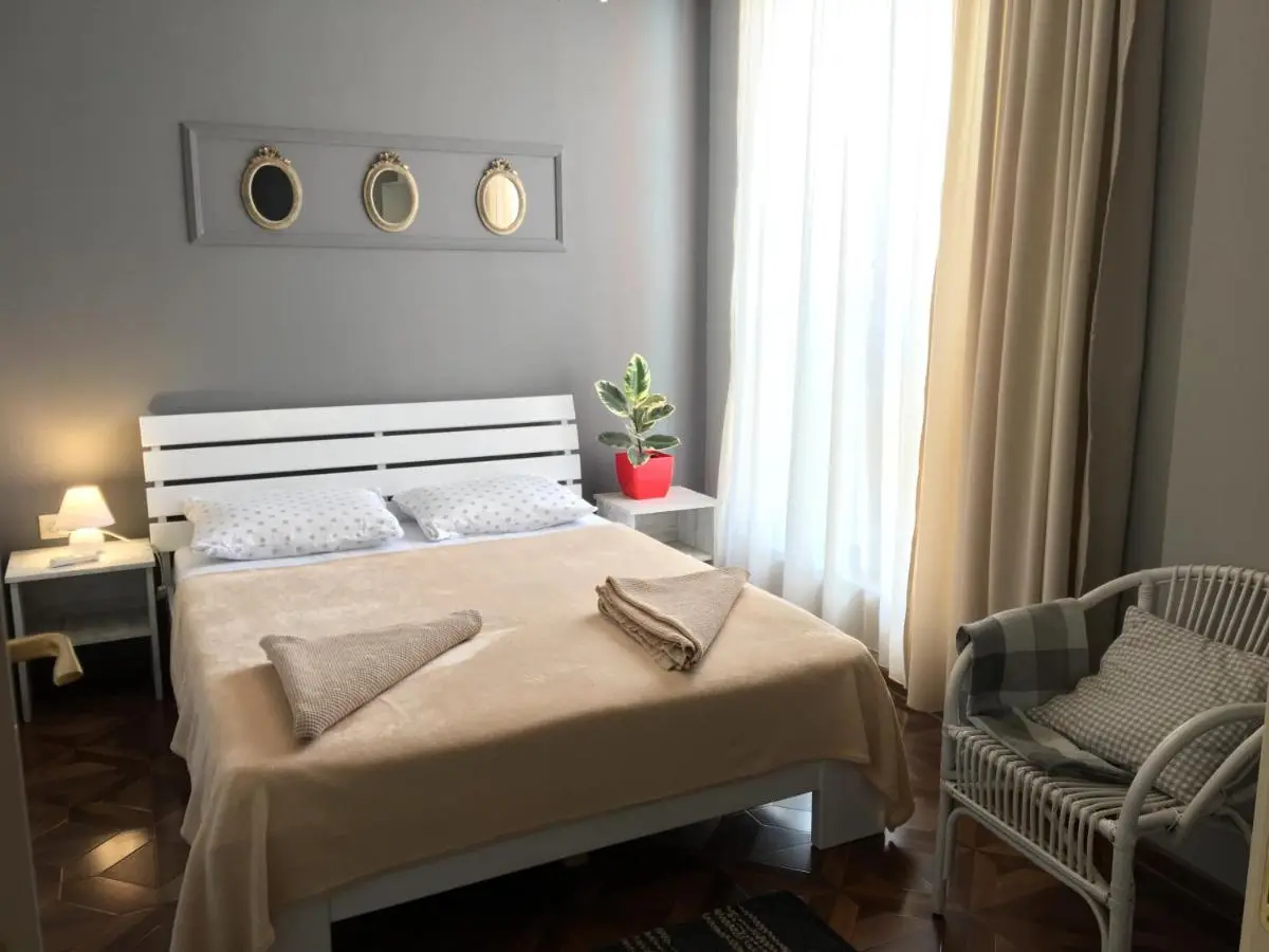 Old Alley Apartment