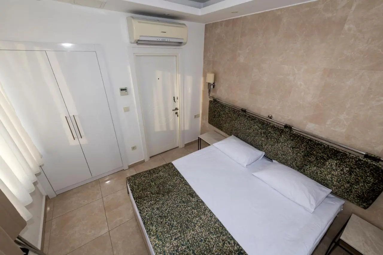 BGuest Hotel & Residence