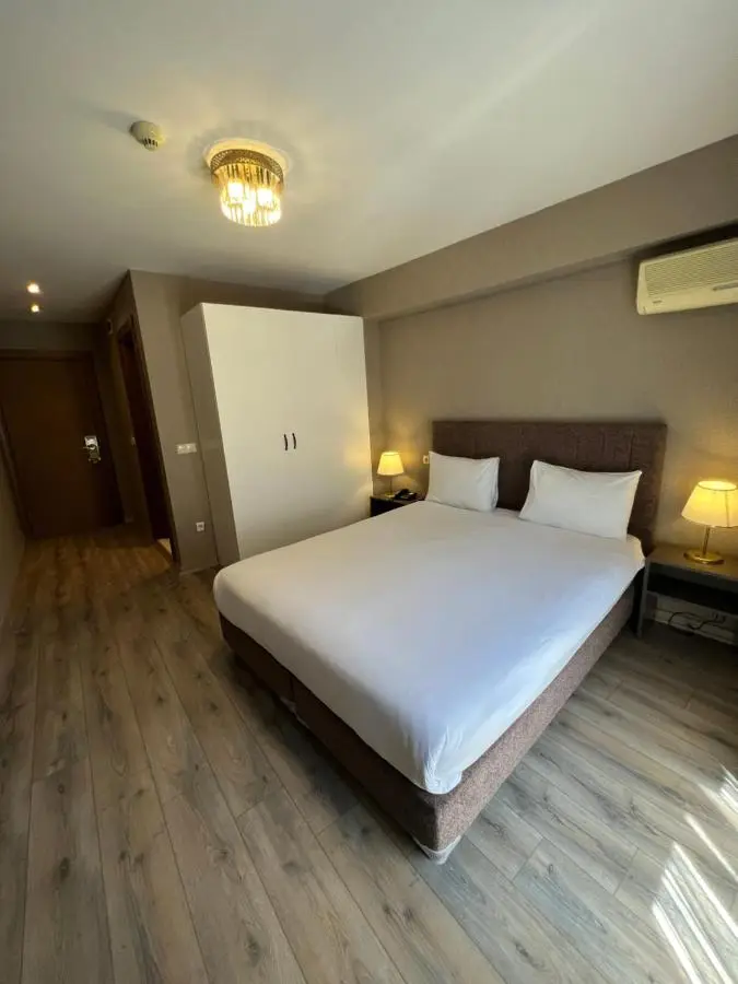 Flower Palace Hotel