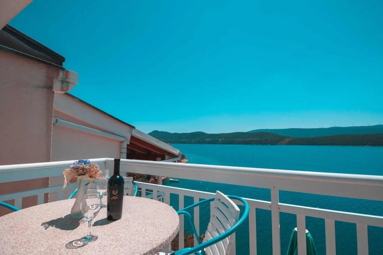 Villa Raguž sa Privatnom plažom i Garažom