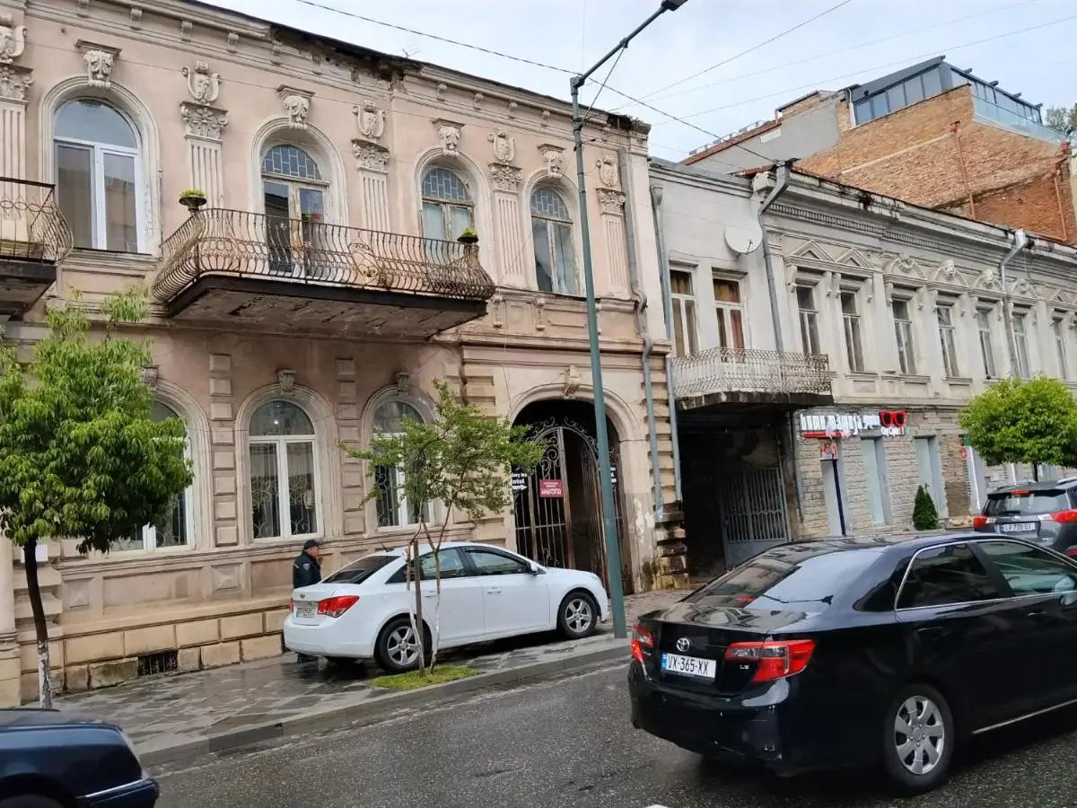 Tkbili Sakhli