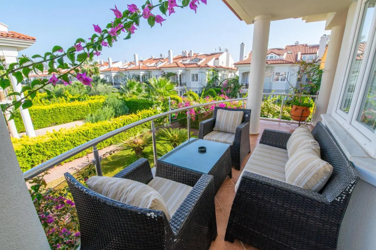 Sunset Beach Club Aqua Lettings