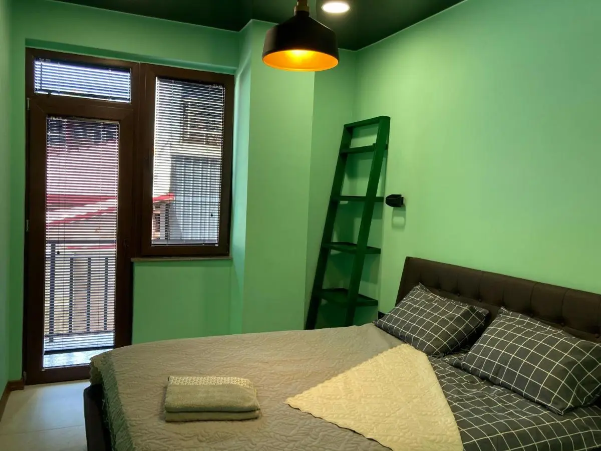Barney's apartment