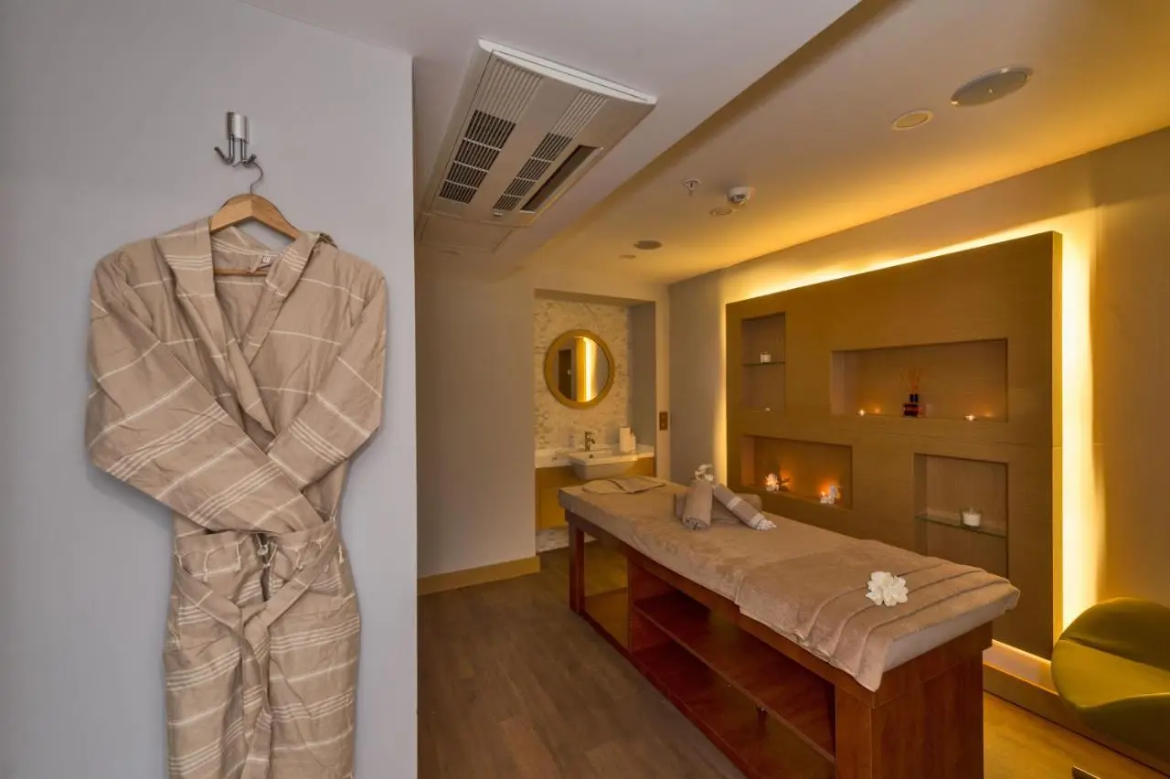 Hotel Boursier 1 & Spa