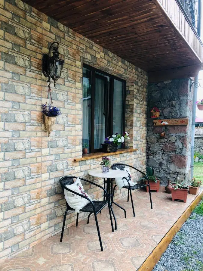 Ia's Guest House